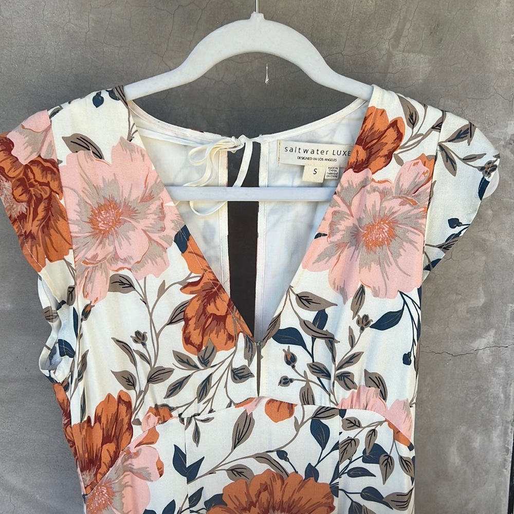 Saltwater Luxe size small midi, floral dress